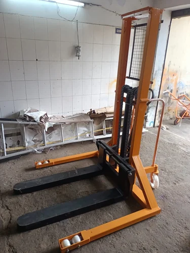 Manual Pallet Straddle Stacker