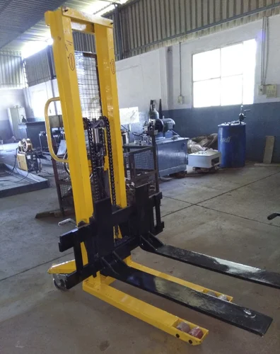 Hand Operated Hydraulic Stacker